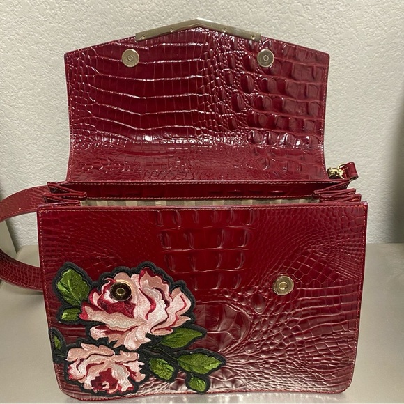 LIKE NEW Brahmin Gabriella - Chianti Rossini Croc Embossed & Rose Embroidery - Picture 13 of 16
